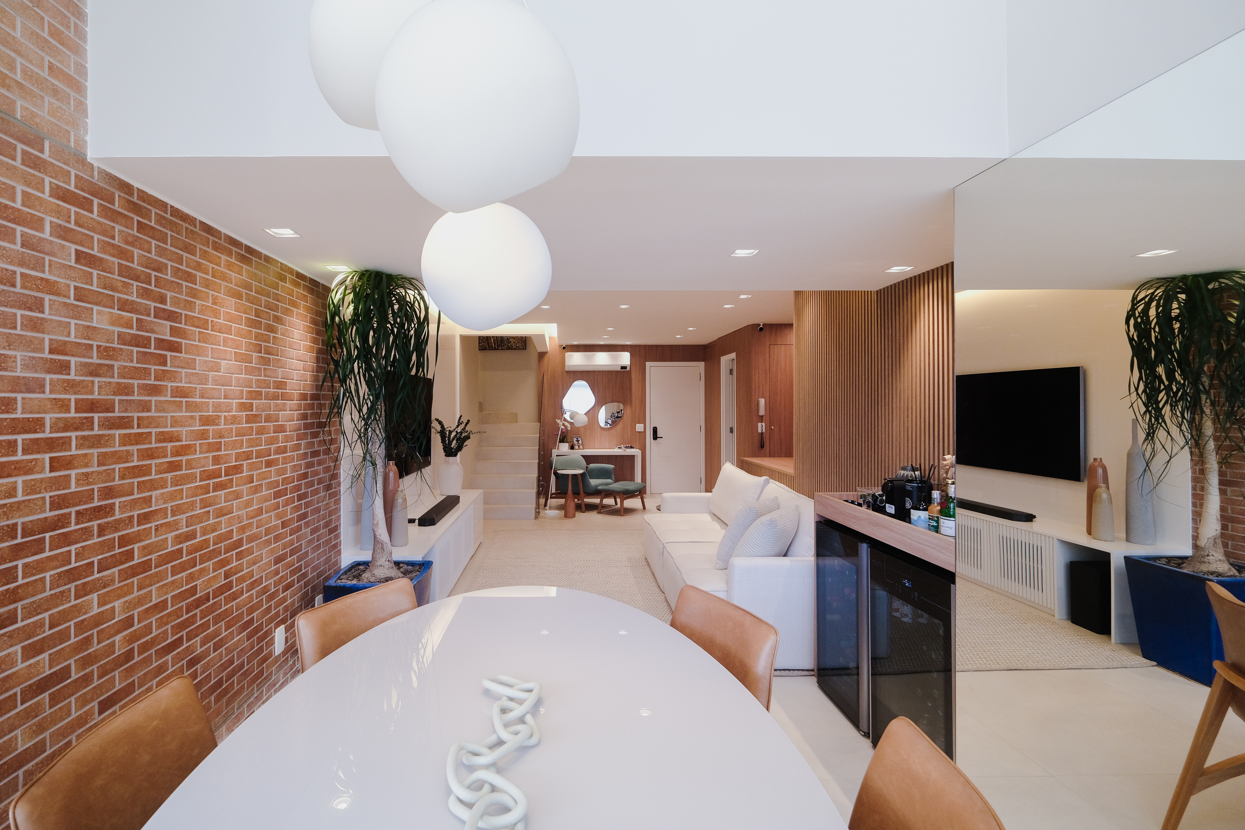 Sala com móveis planejados